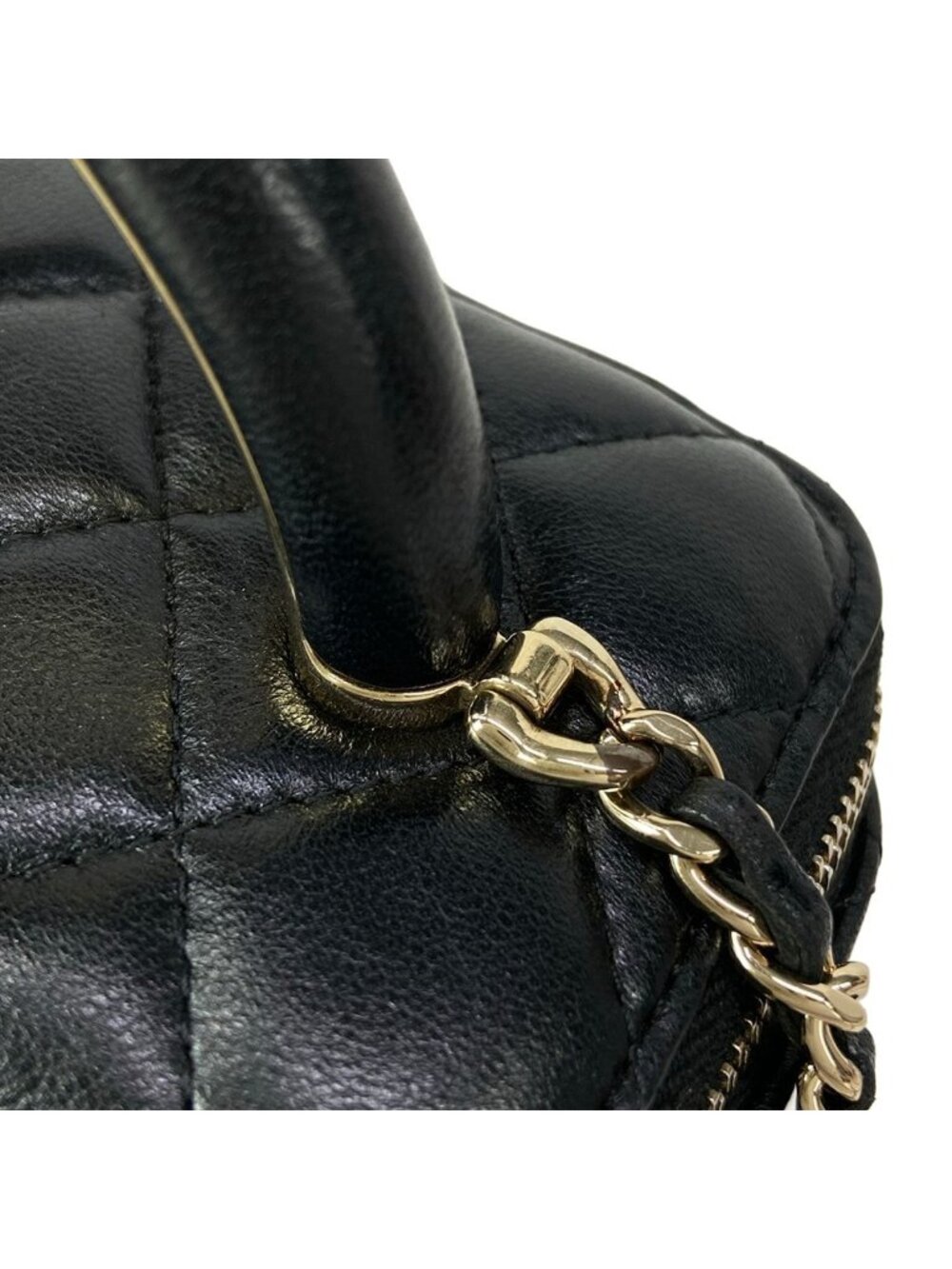 ★SOLD★ Chanel Vanity Bag Casematelasse Black Gold Lambskin - Picture 14 of 15